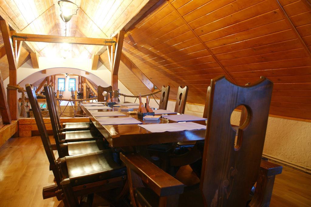 Unglerus Guesthouse Biertan Exterior photo