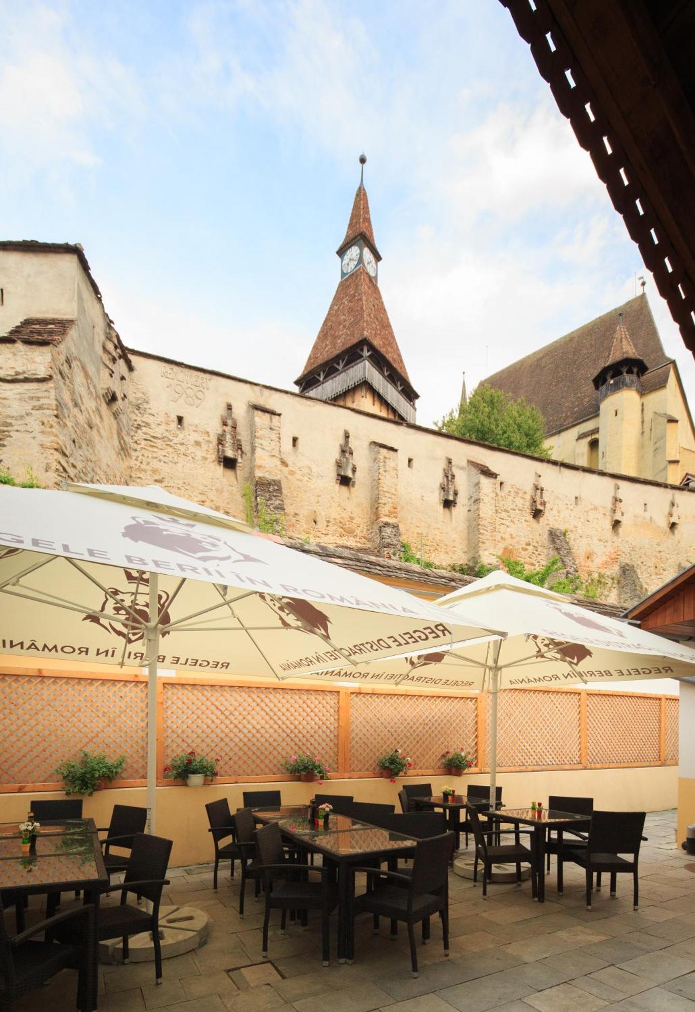 Unglerus Guesthouse Biertan Exterior photo