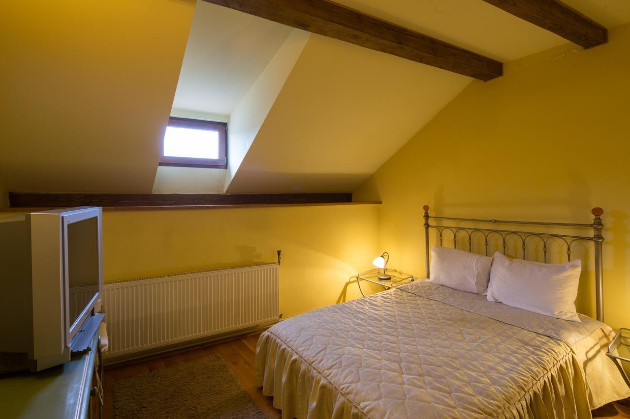 Unglerus Guesthouse Biertan Exterior photo