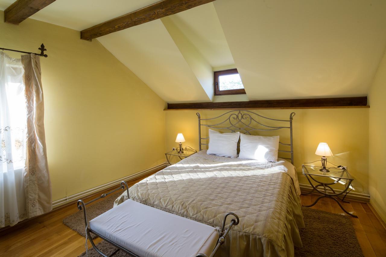 Unglerus Guesthouse Biertan Exterior photo
